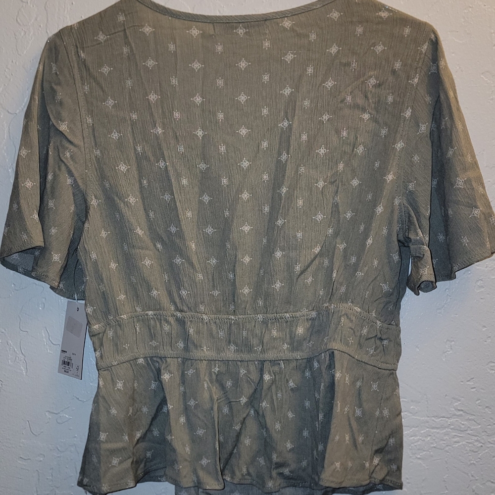 So blouse - Picture 2 of 3